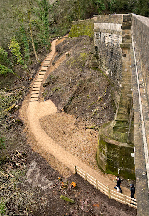 The footpath passing under the Aqueduct to Watermeetings Farm.