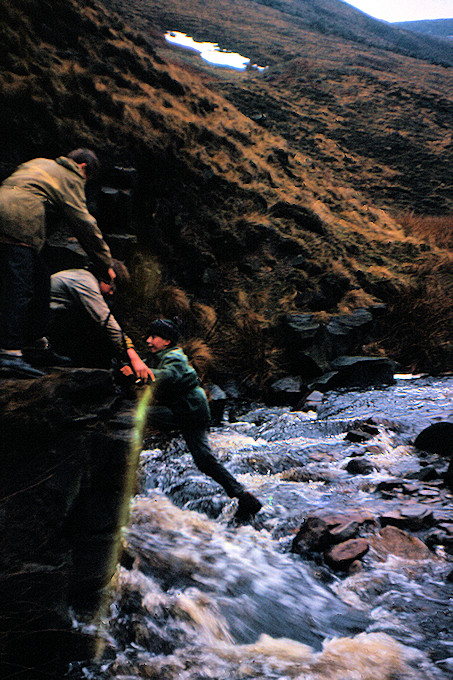 WW1965-019 Crossing Shelf Brook
