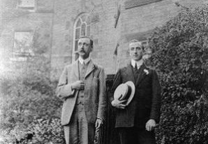 Gents outside Mellor Lodge