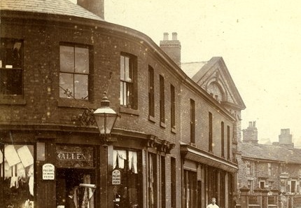 Junction with Stockport Road