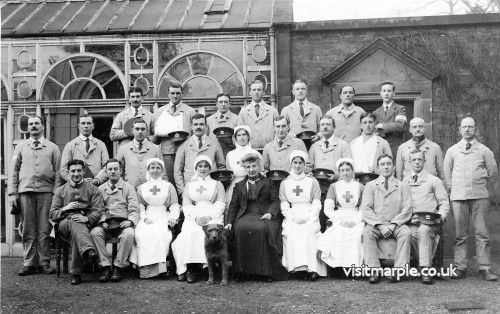 BMH Miss Hudson and Staff December 1915