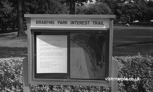 16a-17_Brabyns_Trail_notice_board_1978.jpg