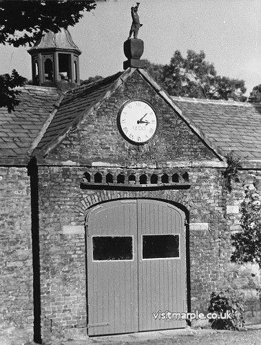 36a_37_Brabyns_Coach_House.jpg