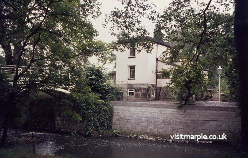 1976_141_bridgeandcottage.jpg