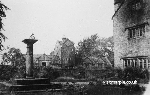 26a-27_Marple_Hall_sundial.jpg