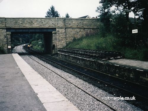 rose-hill-stn-single-lane-july-1980.jpg