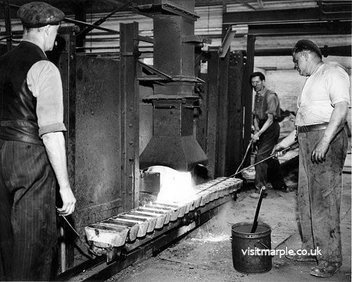 mlhs_pouring-5t-rev-furnace-stan-geldart-unk-jim-frost.jpg